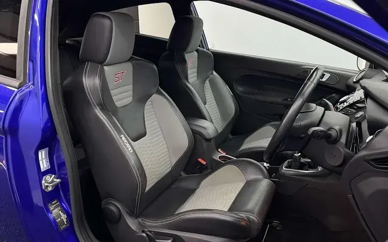 Usado Ford Fiesta ST 182 HP (133 kW) 2016 Azul Citadino