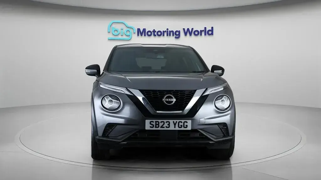 Used Nissan Juke N-Connecta 114 HP (83 kW) 2023 Grey SUV