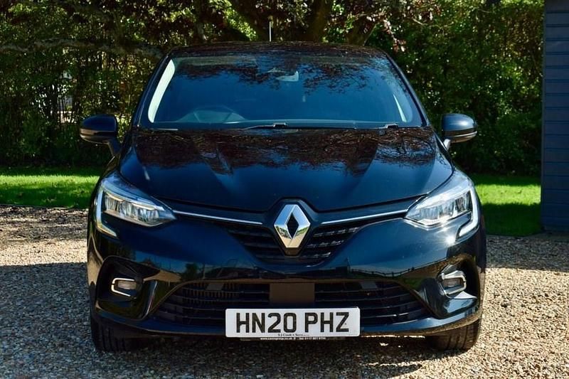 Used Renault Clio V Iconic 100 HP (73 kW) 2020 Black Hatchback