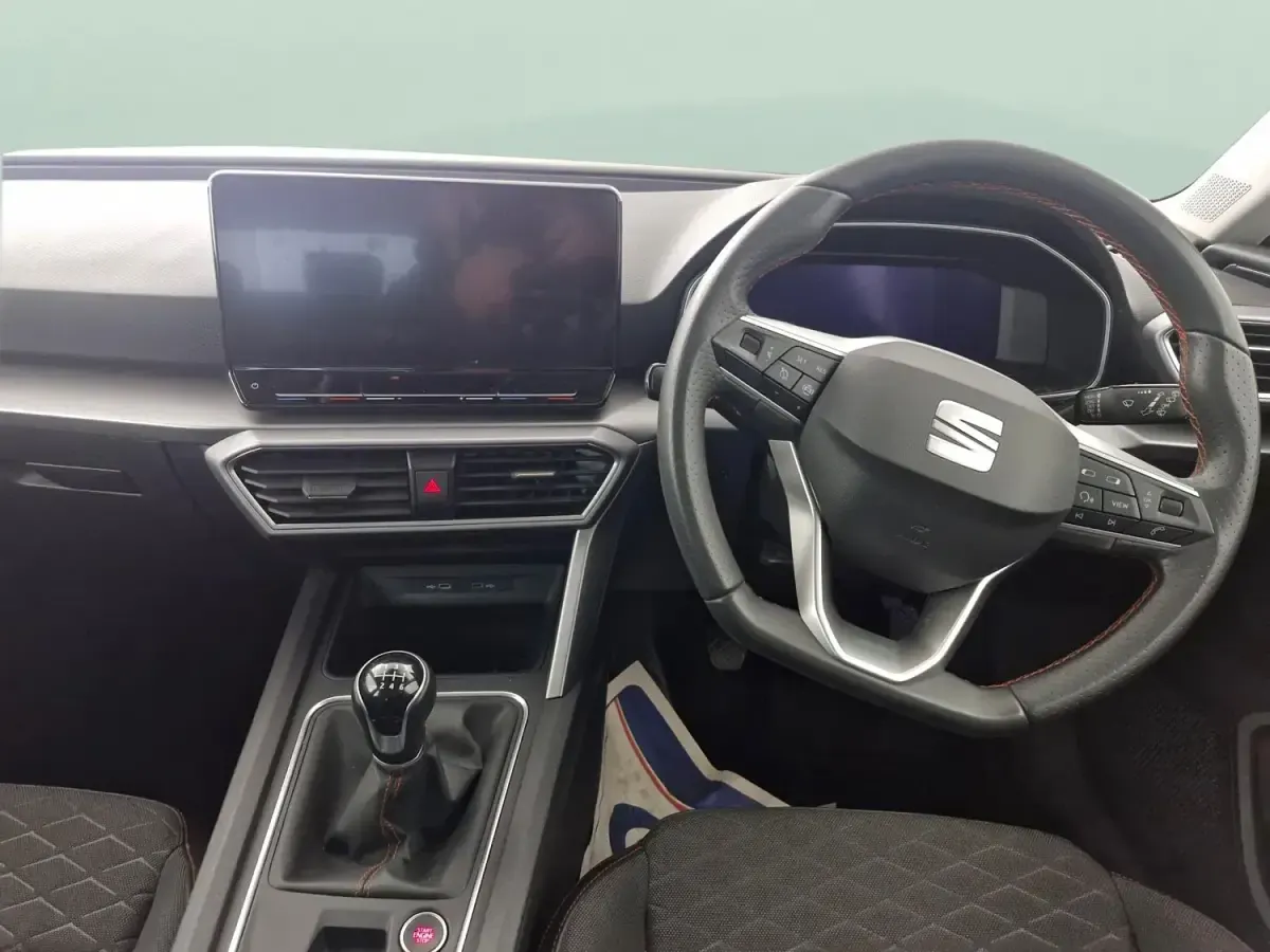 Used Seat Leon FR 130 HP (95 kW) 2021 Black Estate