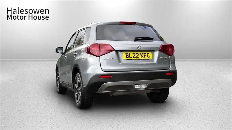 Gebraucht Suzuki Vitara SZ5 129 PS (94 kW) 2022 Grau SUV