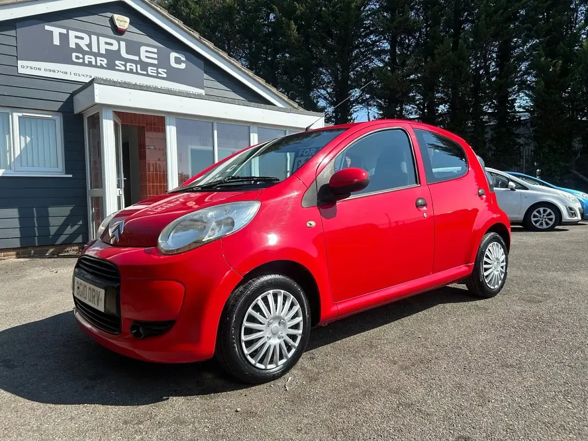Used Citroën C1 68 HP (50 kW) 2010 Red Hatchback