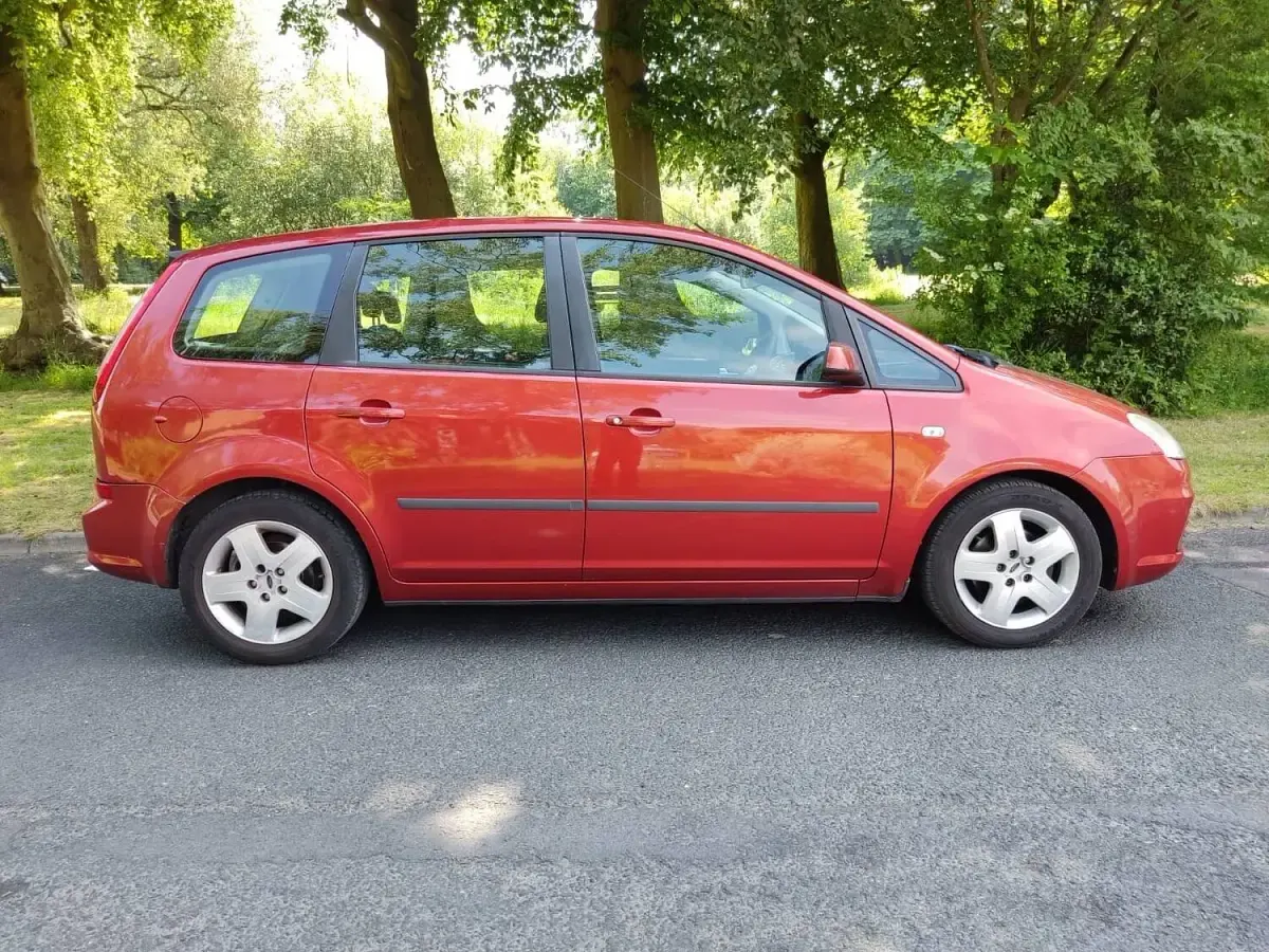 Used Ford C-MAX Style 100 HP (73 kW) 2008 Red MPV