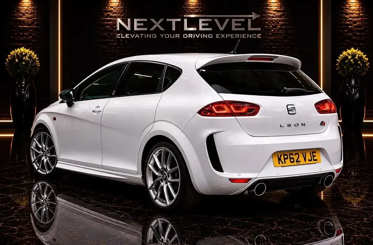 Used Seat Leon FR 2013 White Hatchback
