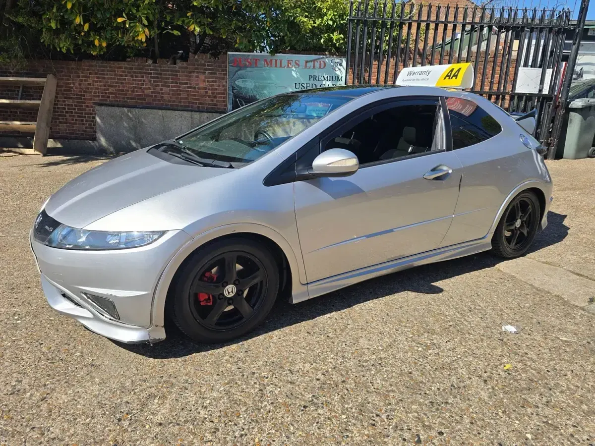 Begagnad Honda Civic Type S 2012 Silver Halvkombi