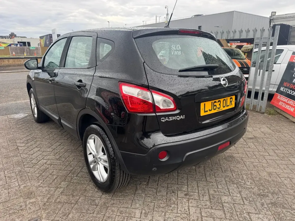 Used Nissan Qashqai Acenta 117 HP (86 kW) 2013 Black SUV