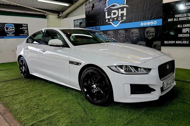 Used Jaguar XE R-Sport 180 HP (132 kW) 2015 White Sedan