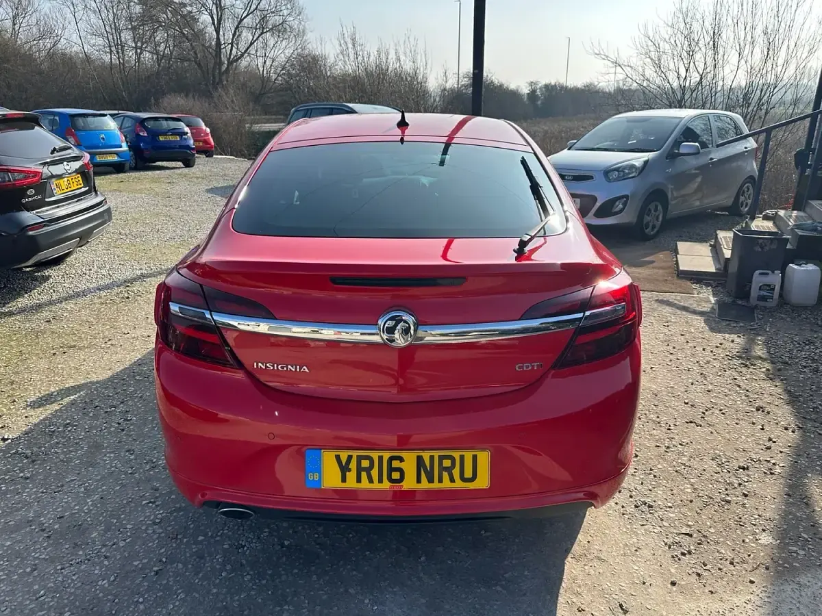 Used Vauxhall Insignia SRi 2016 Red Hatchback