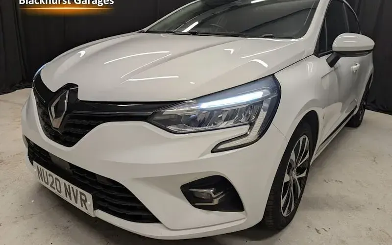 Used Renault Clio Iconic 72 HP (52 kW) 2020 Hatchback