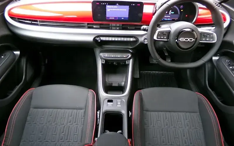 New Fiat 600E Red 114 kW (156 HP) 2025 Black SUV