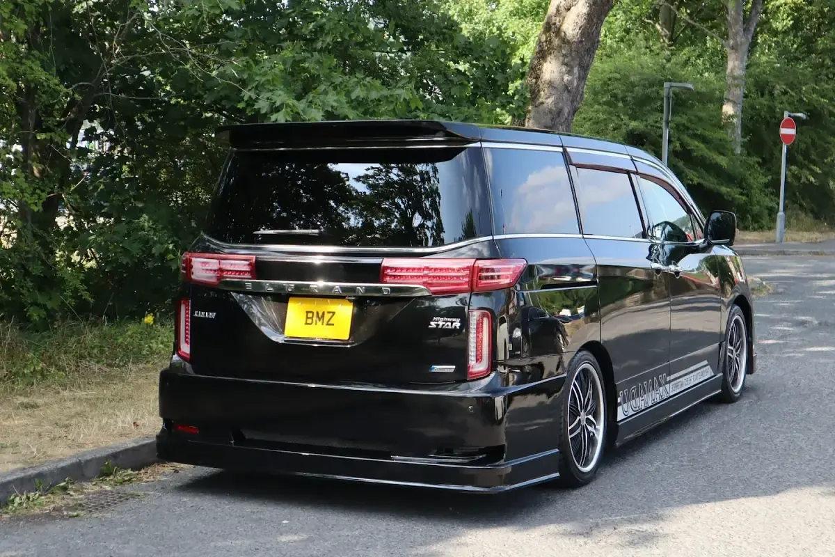 Used Nissan Elgrand 2011 Black MPV