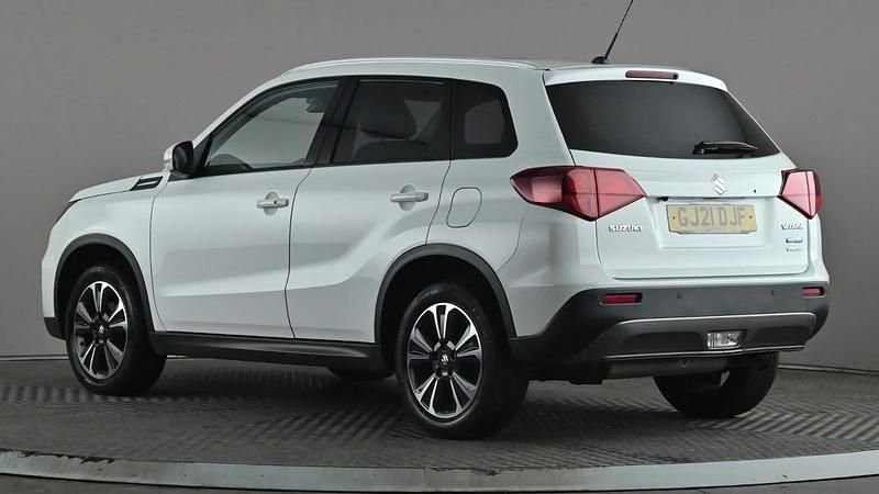 Used Suzuki Vitara SZ5 129 HP (94 kW) 2021 White SUV