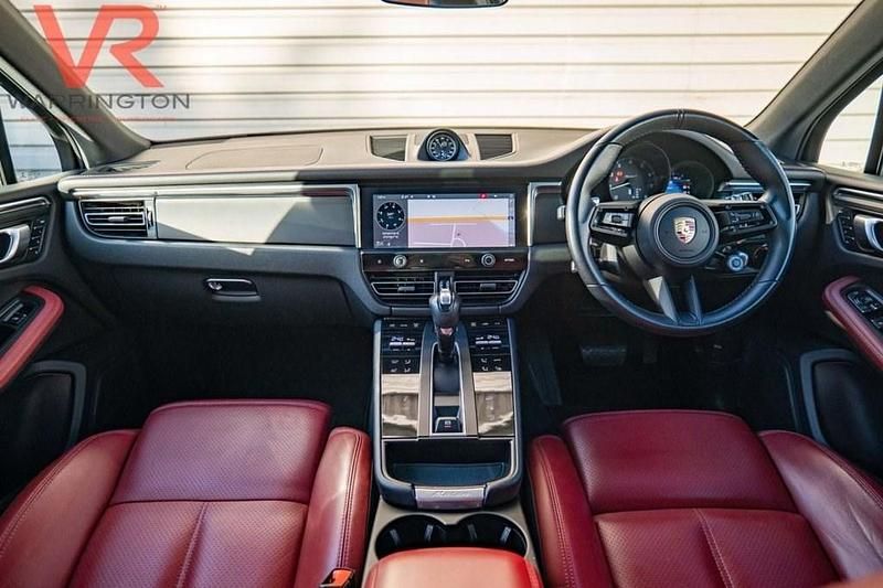 Used Porsche Macan 265 HP (194 kW) 2022 Grey SUV