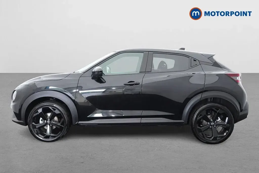 New Nissan Juke Tekna 2025 Black SUV