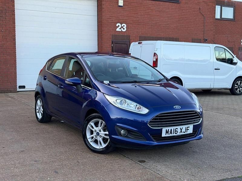 Used Ford Fiesta Zetec 2016 Blue Hatchback