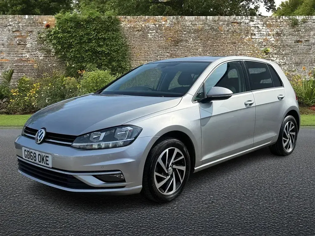 Used VW Golf VII Match 115 HP (84 kW) 2019 Silver Hatchback