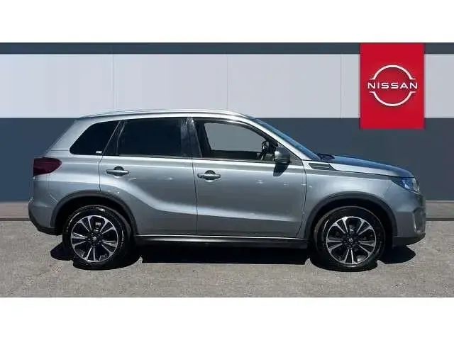 Gebraucht Suzuki Vitara SZ5 140 PS (102 kW) 2019 Grau SUV