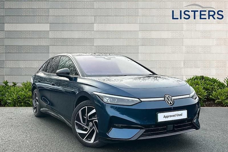 Blue Used 2024 VW ID.7 Pro Sedan | £37,290 (Fair price) - Image 1/4