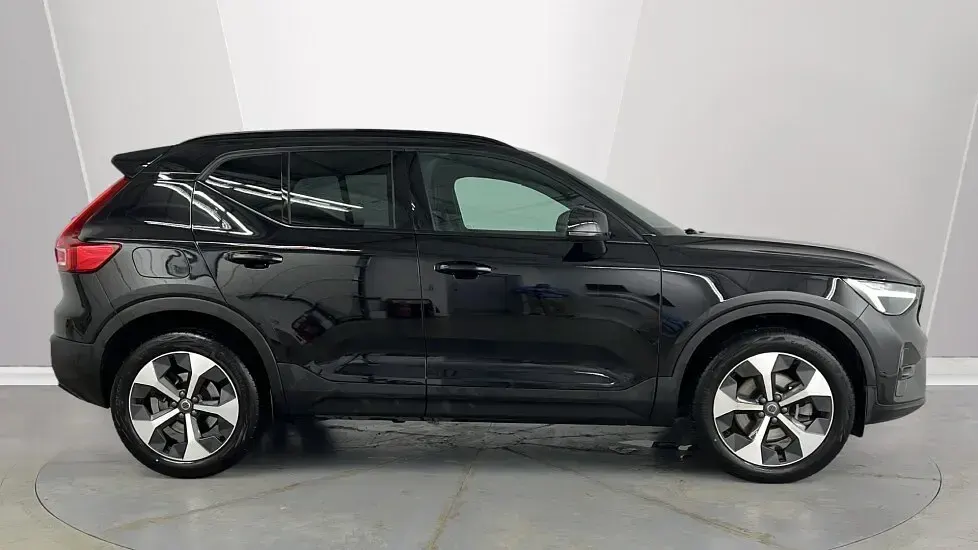 Used Volvo XC40 Plus 161 HP (118 kW) 2025 Black SUV