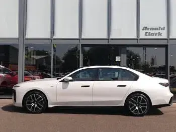 Used BMW i7 M Sport 400 kW (544 HP) 2023 White Sedan