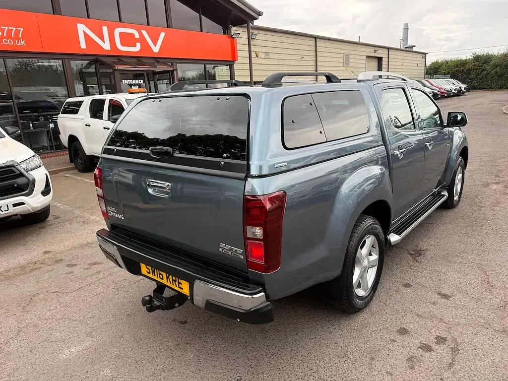 Used Isuzu D-Max 2016 Grey Pickup