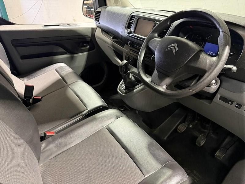 Używany Citroën Dispatch 2019 Biały Minivan