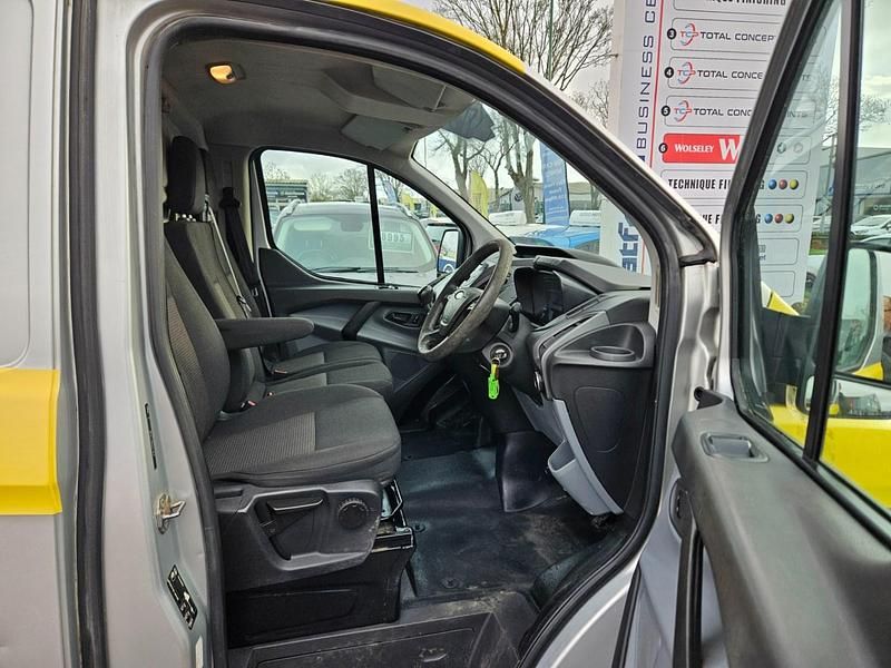 Used Ford Transit Custom 100 HP (73 kW) 2016 Silver Van