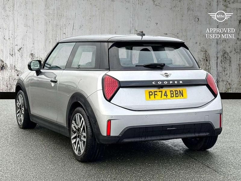 Used Mini Cooper Hatch 154 HP (113 kW) 2024 Silver Hatchback