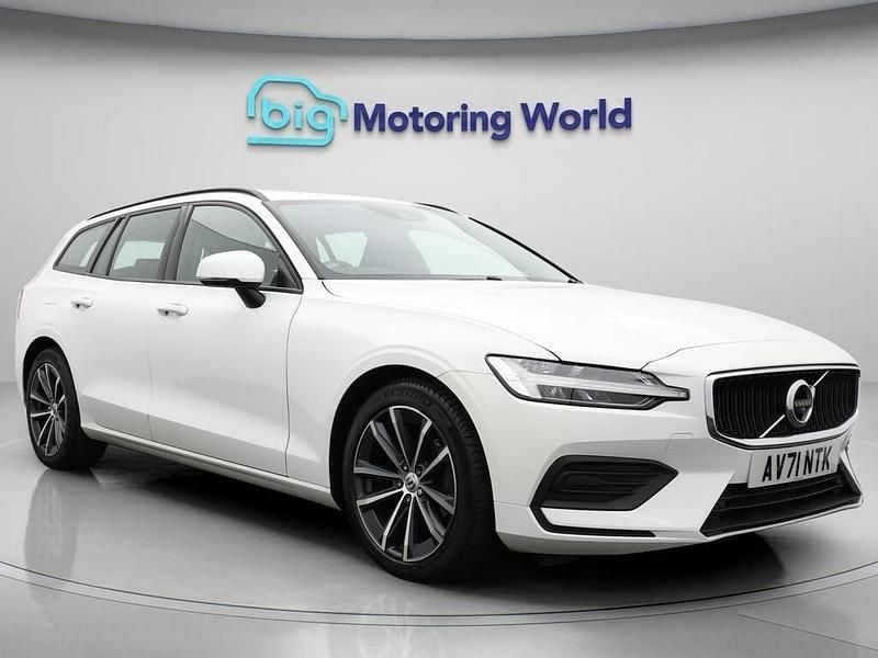 White Used 2021 Volvo V60 Momentum Estate | £22,500 (Fair price) - Image 1/4