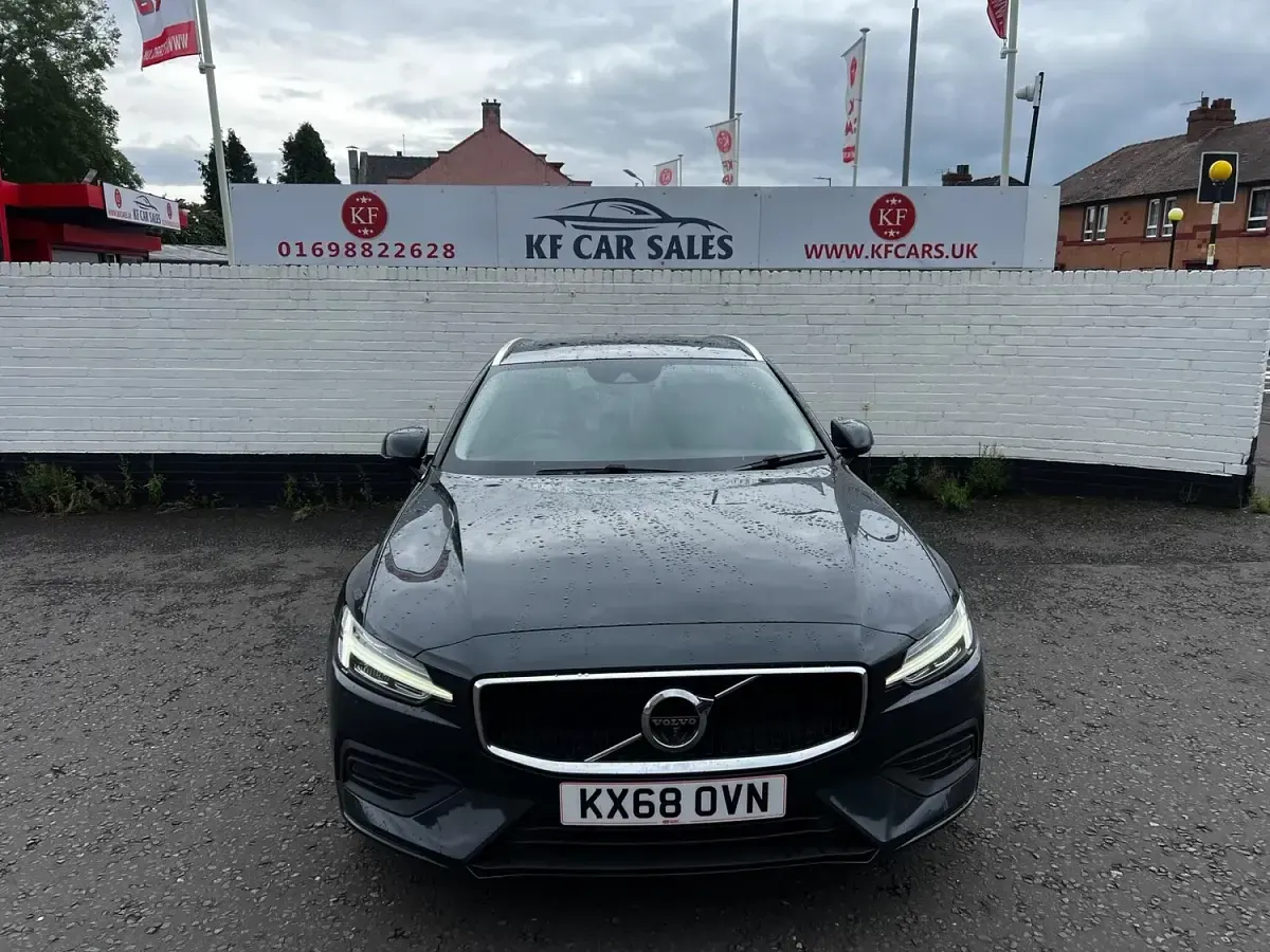 Used Volvo V60 Momentum 2018 Grey Estate