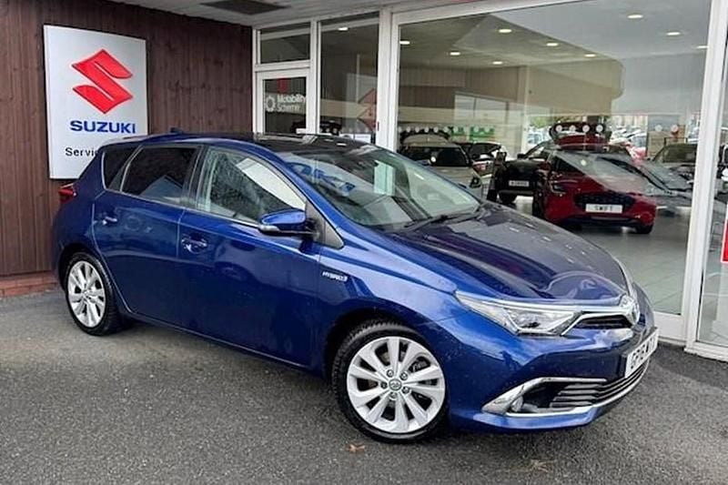 Blue Used 2016 Toyota Auris Hybrid Hatchback | £12,499 (Fair price) - Image 1/1