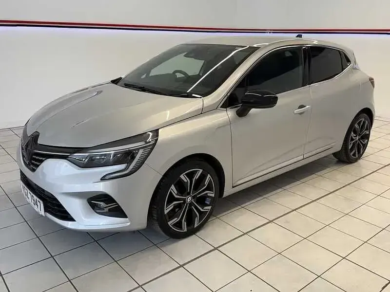 Used Renault Clio Techno 90 HP (66 kW) 2023 Silver Hatchback