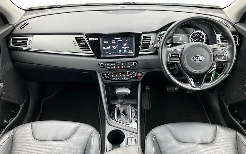 Used Kia Niro 141 HP (103 kW) 2018 White SUV