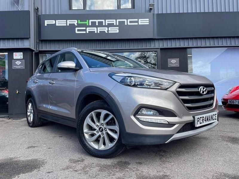 Used Hyundai Tucson SE 116 HP (85 kW) 2017 Beige SUV