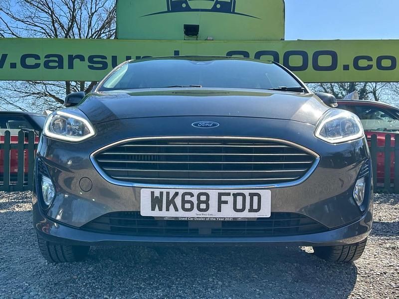 Used Ford Fiesta Zetec 100 HP (73 kW) 2018 Grey Hatchback