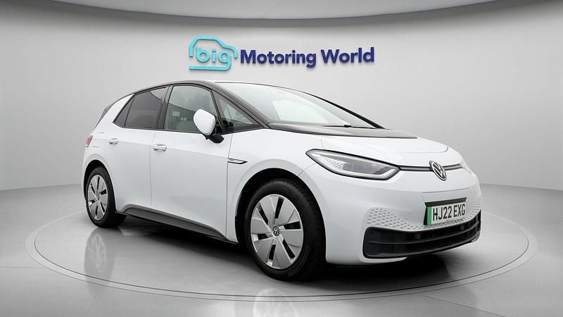 Used 2022 VW ID.3 Pro Performance Hatchback | £17,000 (A bit pricey) - Image 1/4
