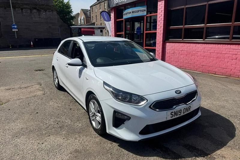 White Used 2019 Kia Ceed 2 Hatchback | £8,395 (Fair price) - Image 1/1