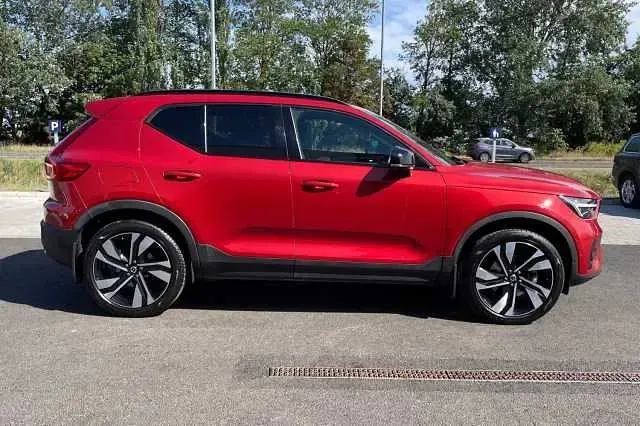 Used Volvo XC40 Ultimate 194 HP (142 kW) 2024 Red SUV