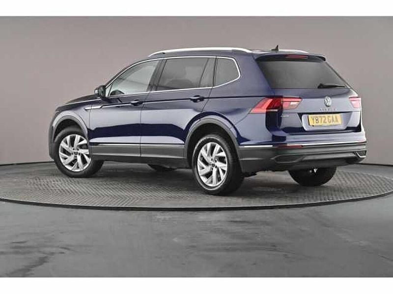 Used VW Tiguan Allspace Life 150 HP (110 kW) 2023 Blue SUV