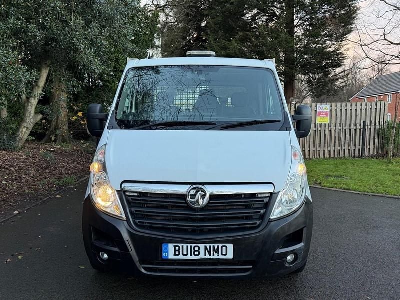 Used Vauxhall Movano 130 HP (95 kW) 2018 White MPV