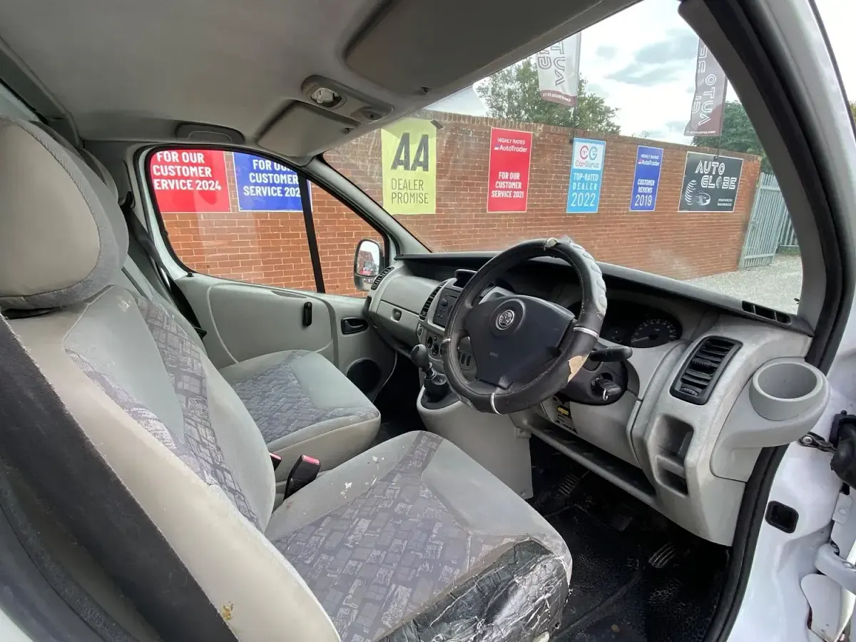 Used Vauxhall Vivaro 2006 White MPV
