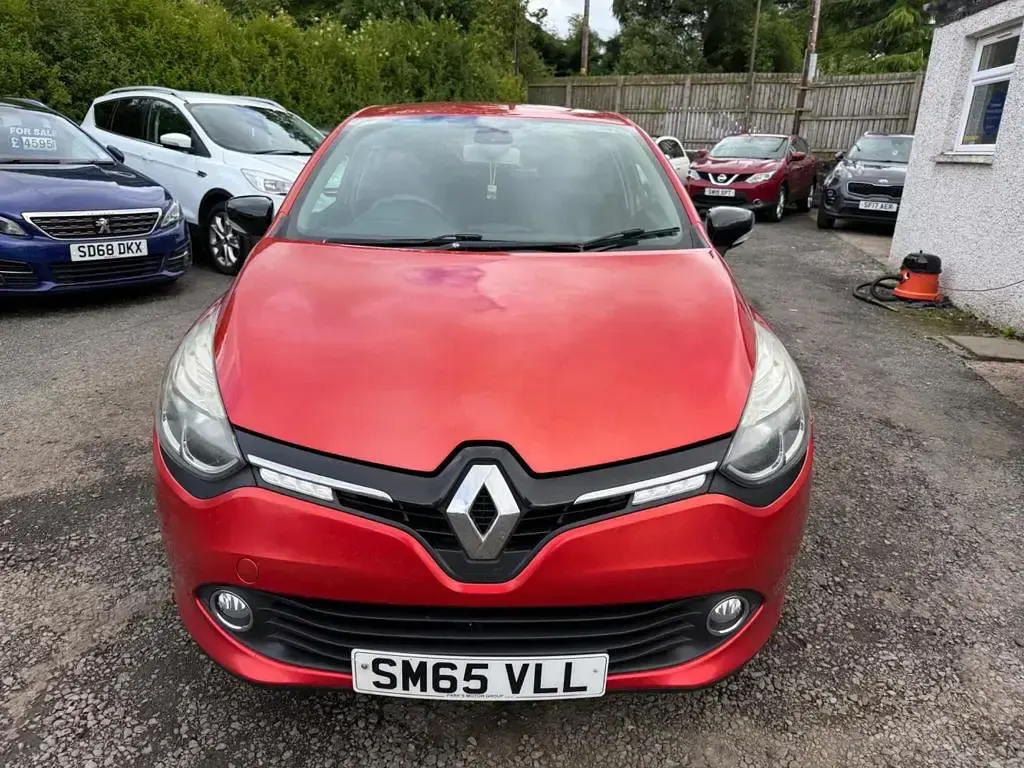 Used Renault Clio Dynamique 2015 Red Hatchback