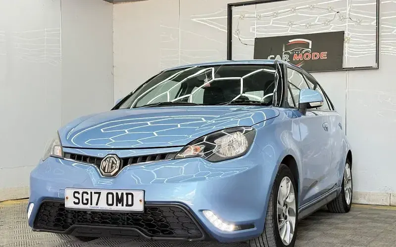 Used MG MG3 106 HP (77 kW) 2017 Blue Hatchback