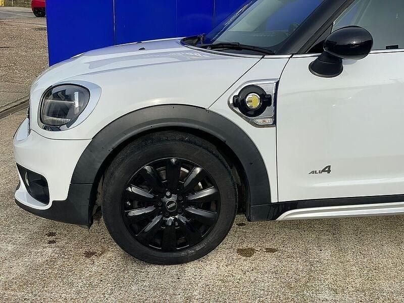 Used Mini Cooper Countryman Classic 2019 Light white SUV