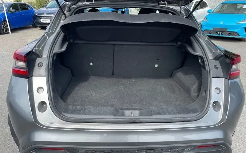 Used Nissan Juke N-Connecta 114 HP (83 kW) 2025 Grey SUV
