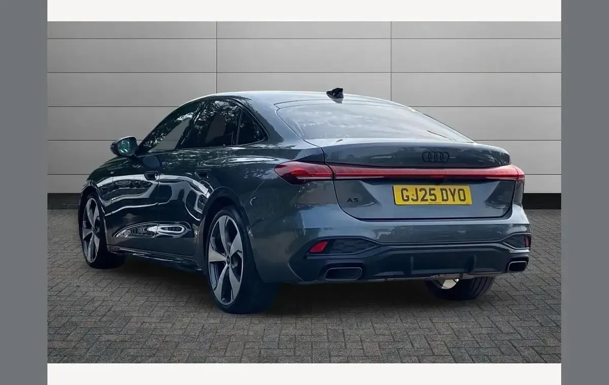 Used Audi A5 Advanced 200 HP (147 kW) 2025 Grey Sedan