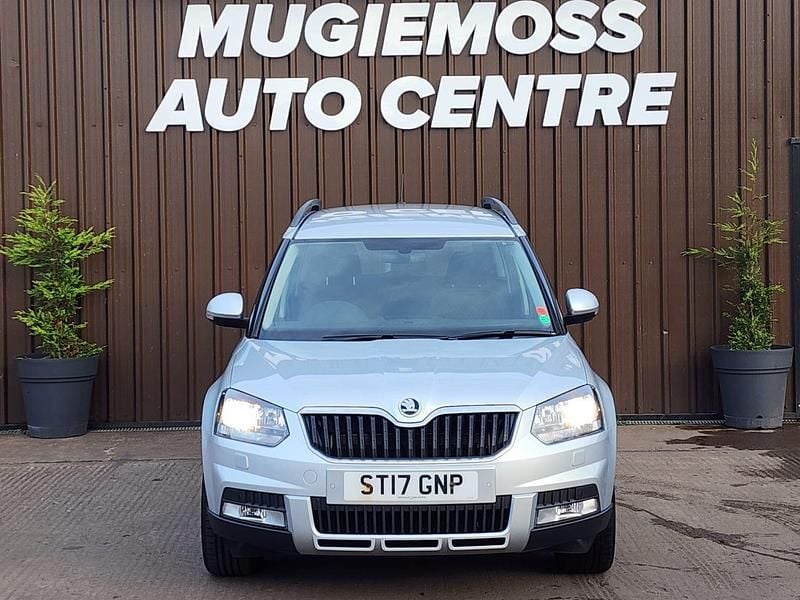 Used Skoda Yeti SE Drive 110 HP (80 kW) 2017 Silver SUV