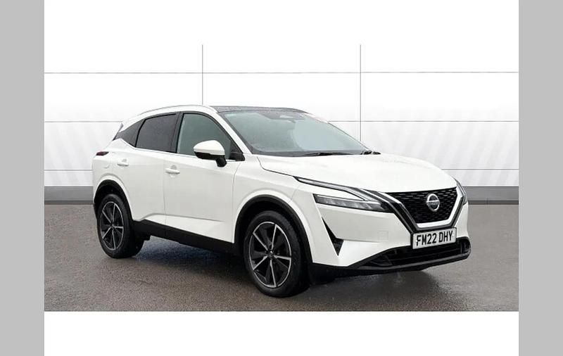 White Used 2022 Nissan Qashqai Tekna SUV | £19,614 (Fair price) - Image 1/4