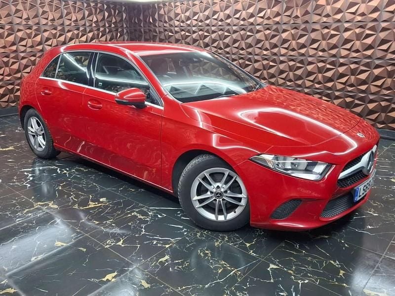 Used Mercedes A180 SE 2019 Red Hatchback
