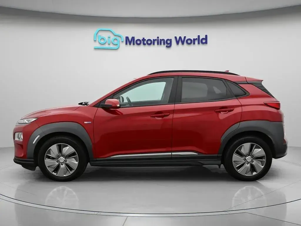 Used Hyundai Kona Premium 150 kW (204 HP) 2022 Red SUV
